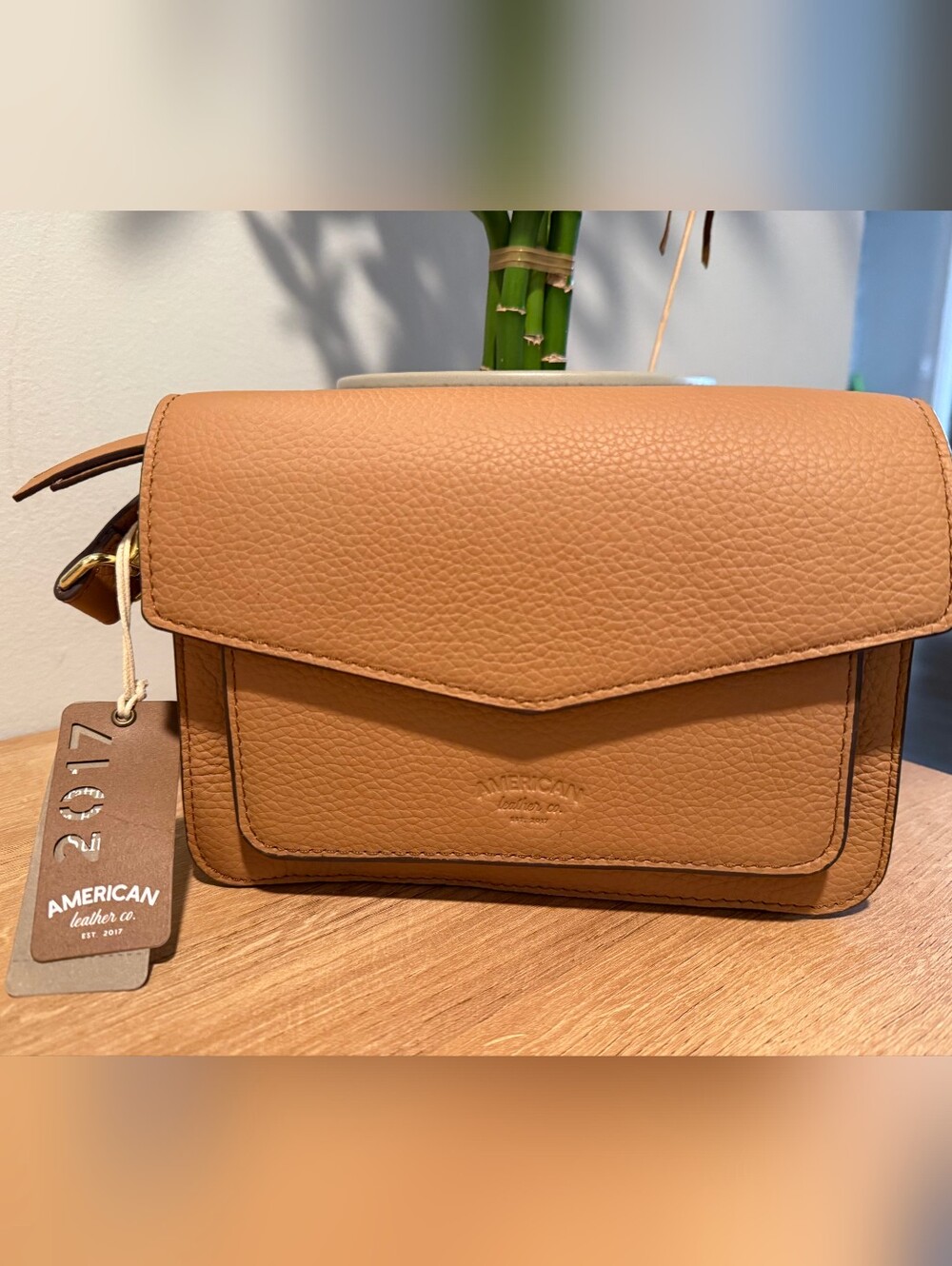 🤎✨ American Leather Co. Pebbled Leather Crossbody Bag – New With Tags ✨🤎